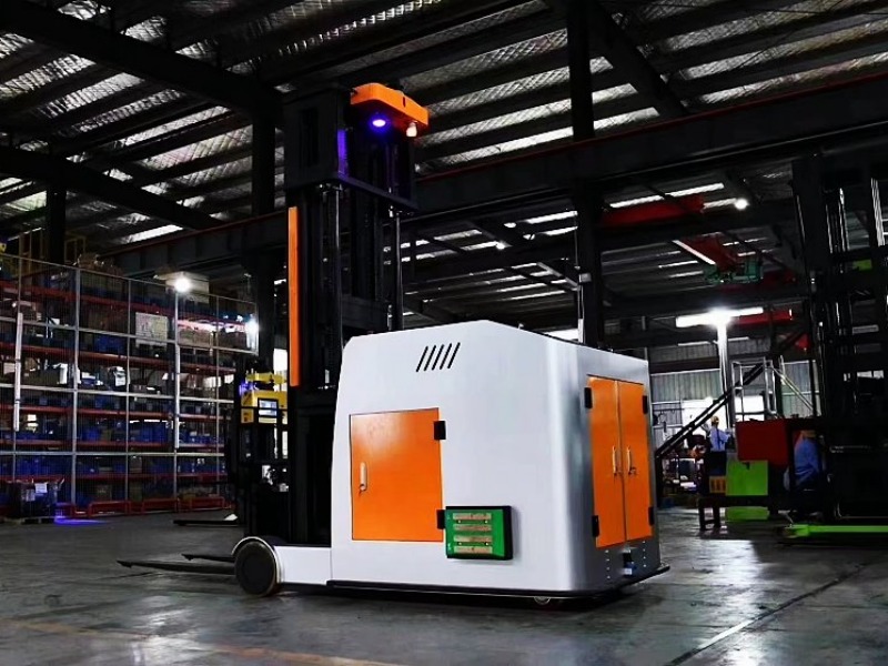 O Futuro das Empilhadeiras: Principais Tendências que Moldam a Indústria de Movimentação de Materiais