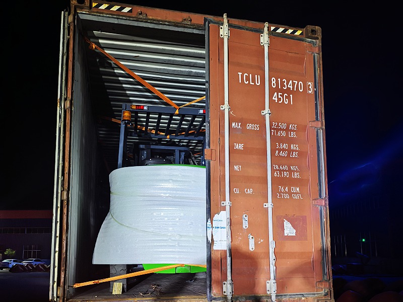 Aumentando a eficiência na indústria de aço e tubos da Guiana com empilhadeiras a diesel avançadas