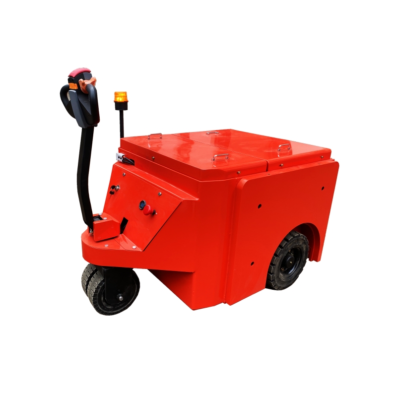 Electric tow tractor for heavy industrial use Electric tow tractor for heavy industrial use
